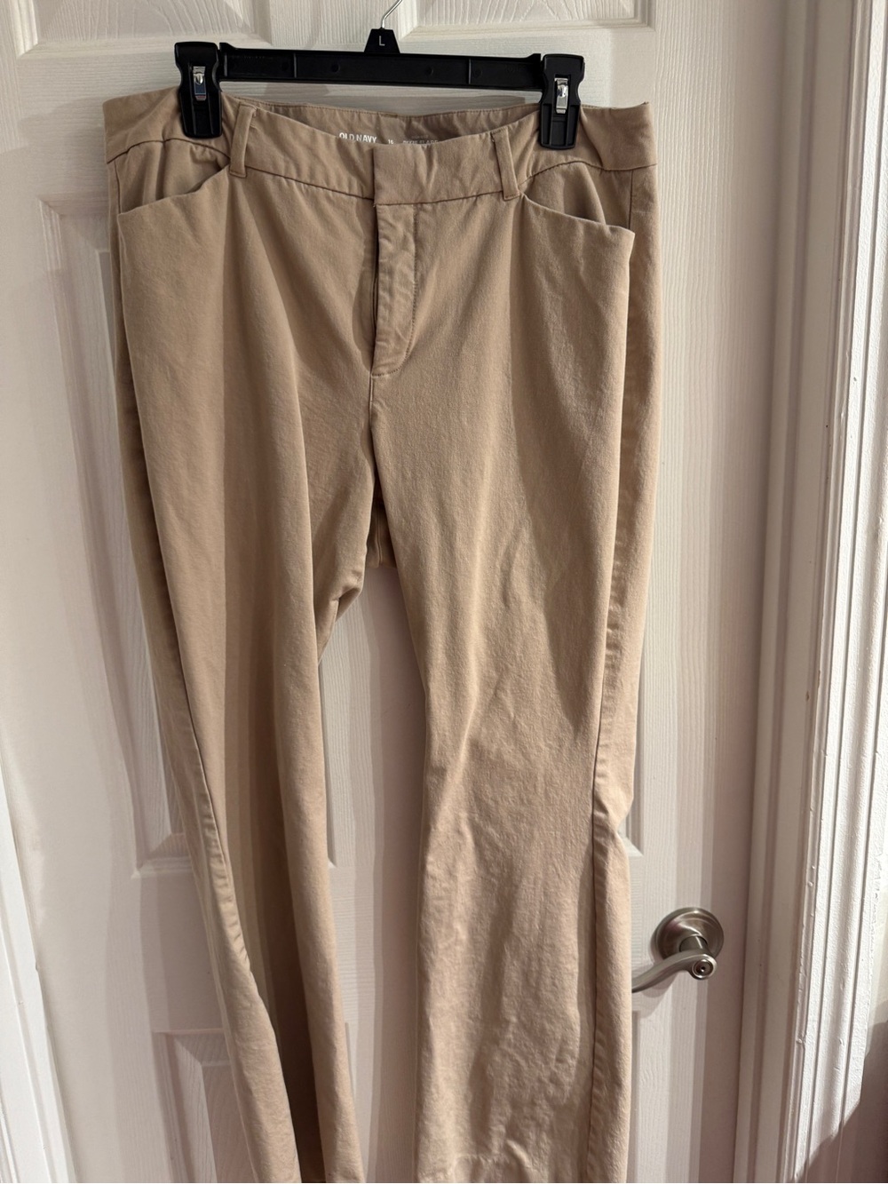 Old Navy Women’s High-Rise Pixie Flare